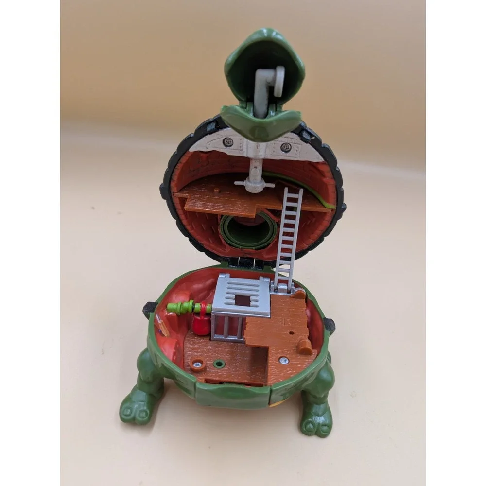 1994 Teenage Mutant Ninja Turtles Playmates Mini Mutants Leonardo Sewer Lair